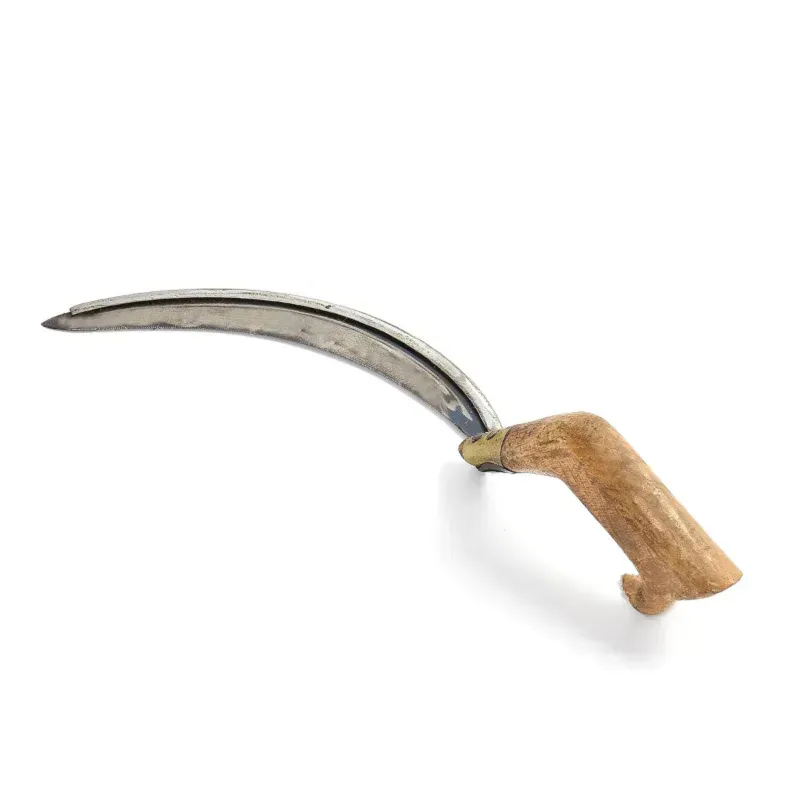Grass Cutting Curved Saw Heavy-Duty Steel Blade with Ergonomic Wooden Handle Ideal For Small Tree Branches