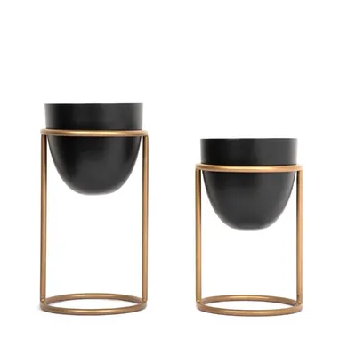 Ecofynd 6 Inch Decorative Metal Plant Pot with Stand for Indoor Outdoor Home Decor (Pack of 2)