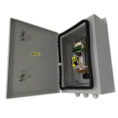 Solar Universe India 20 Amp MPPT Dual Voltage Mode Solar Charge Controller with LCD Display and 9 V USB Output