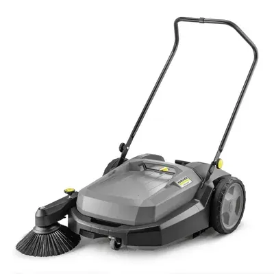 Karcher 480 mm Manual Walk Behind Sweeper, 2800 m²/hr For Efficient Seeping (KM 70/20 C)
