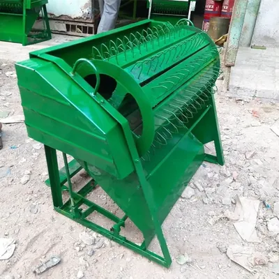 Double Gear Pedal Operated 2 ft Paddy Thresher Machine With Wooden Strips
