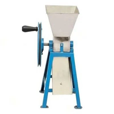 Domestic Hand Operated Chilli Cutter Machine 8 to 10 kg/Hr