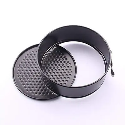 Carbon Steel Cake Pan for 750 g Cakes with Removable Base and Microwave Oven Safe