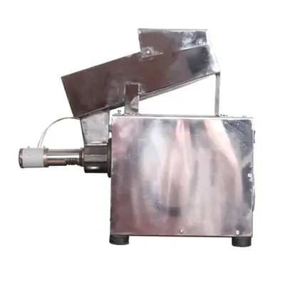 Heavy Duty Oil Seeds Press/Expeller Machine 400 W, Capacity 4-5 kg/hr
