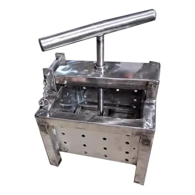 Heavy Duty Manual Screw Type Paneer Press Machine, 5 kg Capacity