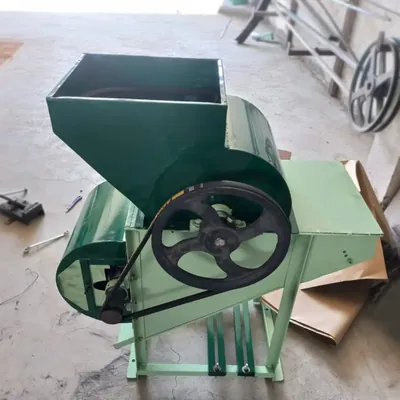 Groundnut / Peanut Shelling Machine without Motor, 150 kg/hr