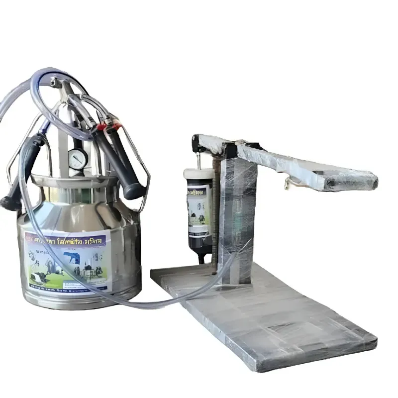 Pedal Operated Milking Machine With 15 Litre Stainless Steel Bucket