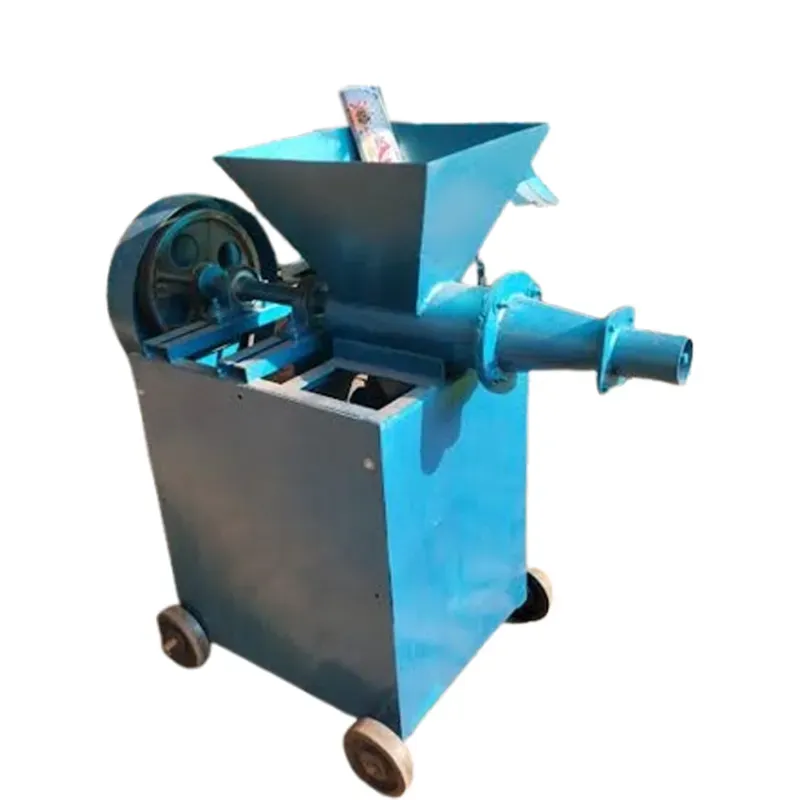 Semi Automatic 3 HP Single Phase Cow Dung Log Making Machine, Capacity 250 kg/hr